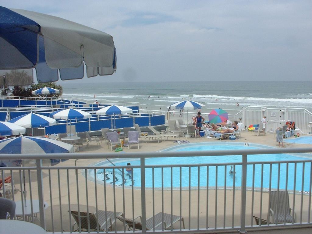Fantasy Island - Daytona Beach Shores Aparthotel Buitenkant foto